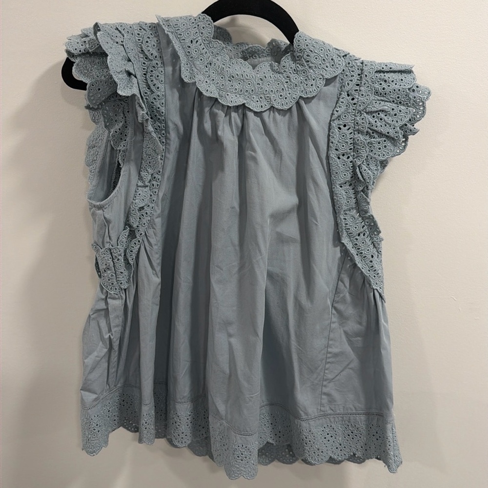 Like new! SEA NY Flutter Sleeve top
